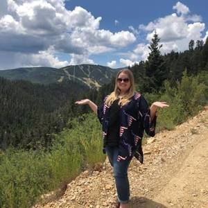 Meet your Posher, Alyssa